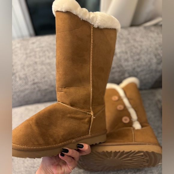 Brand new Cozy & Stylish Winter Boots 8 ( no box ) - Picture 4 of 15